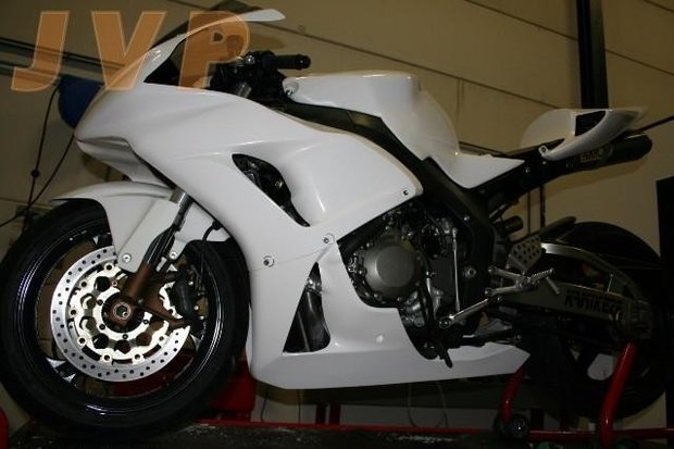 HONDA CBR1000RR 2005 - circuit