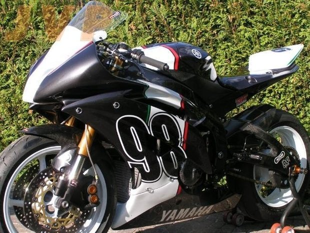 Yamaha R6 2010-circuit